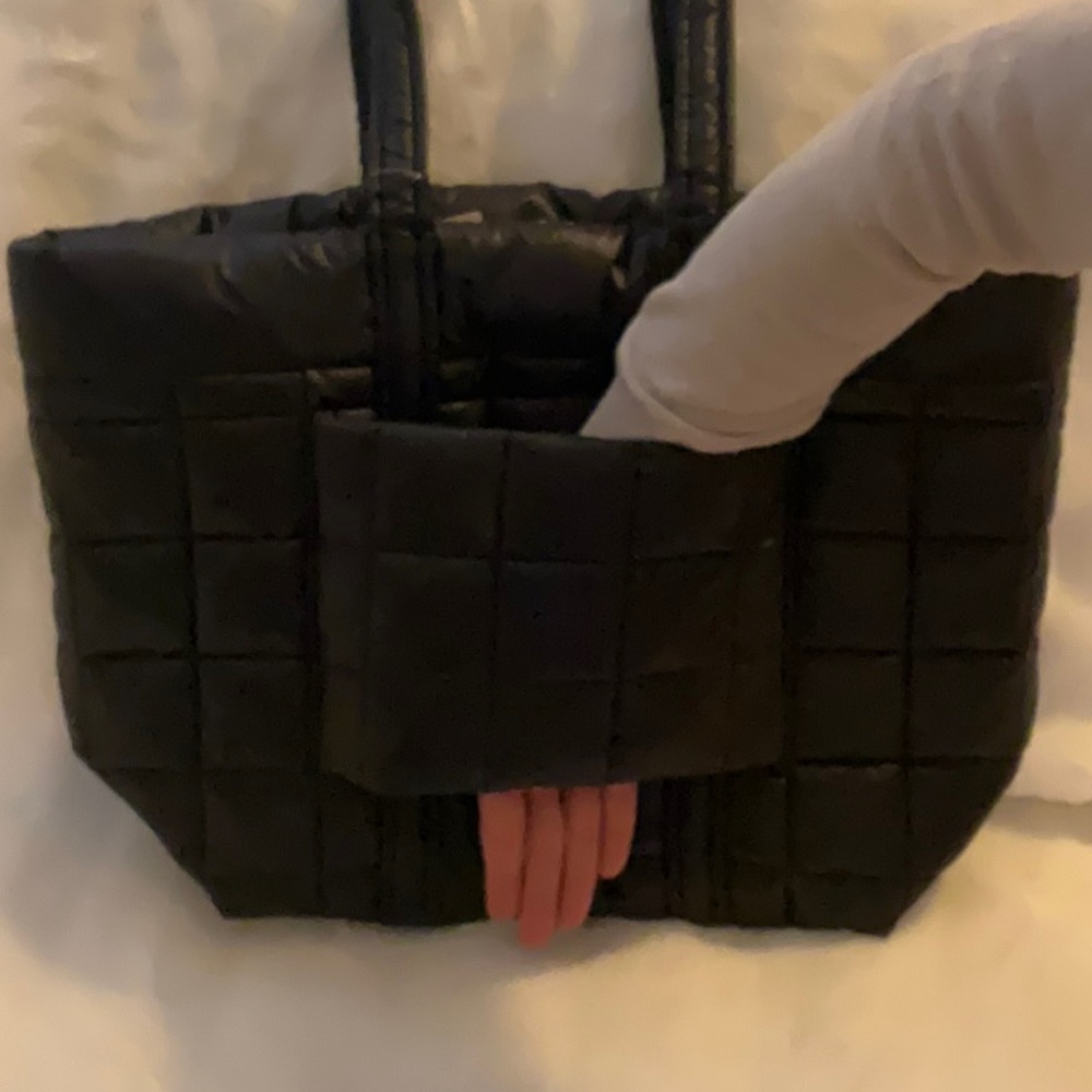 Make: Michael Kors Brand New puffy, large tote, black - Picture 3 of 7